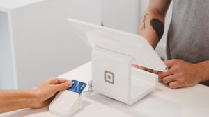 银盛支付收款码怎么开通即时到账？